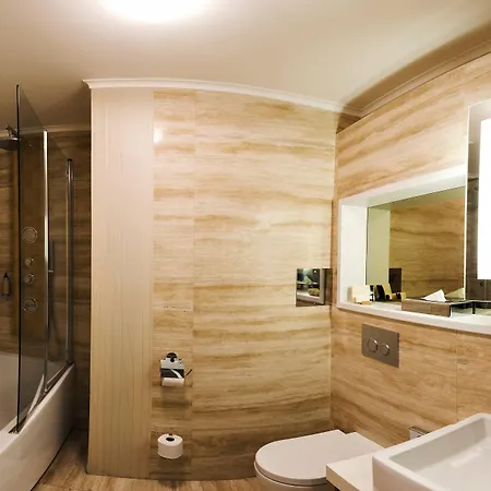 Mama's Design & Boutique