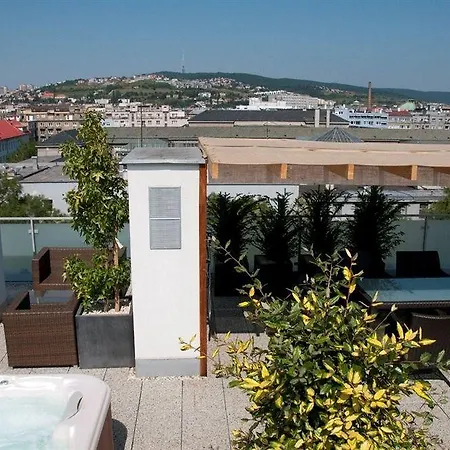 Mama's Design & Boutique 4* Bratislava