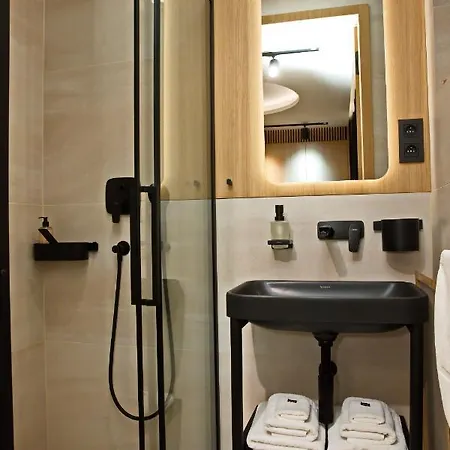 Mama's Design & Boutique 4*