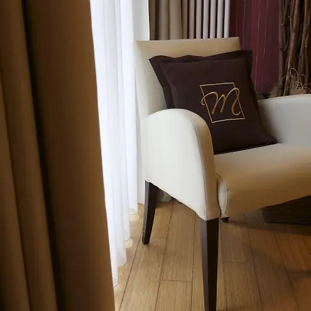 Mama's Design & Boutique Отель 4*
