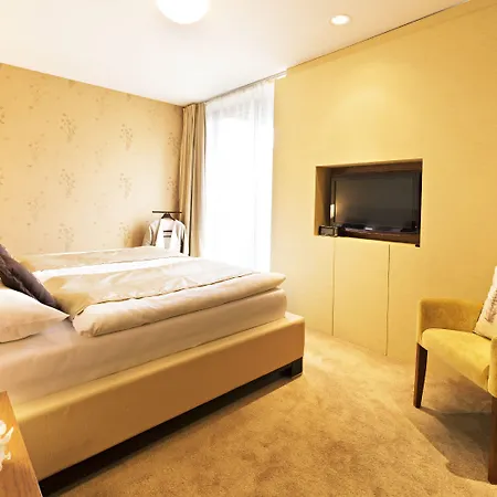 Mama's Design & Boutique Hotel 4*