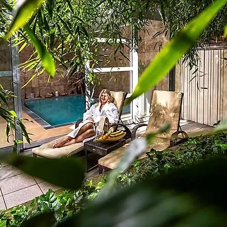 Mama's Design & Boutique Hotel 4*