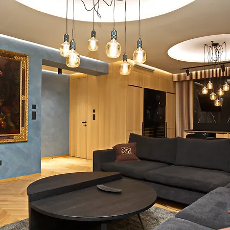 Mama's Design & Boutique 4*