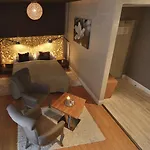 Mama's Design & Boutique 4* Братислава