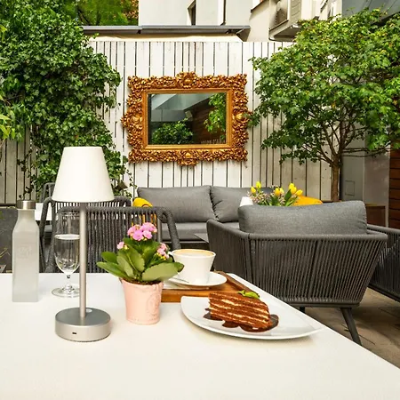 Mama's Design & Boutique Hotel 4*